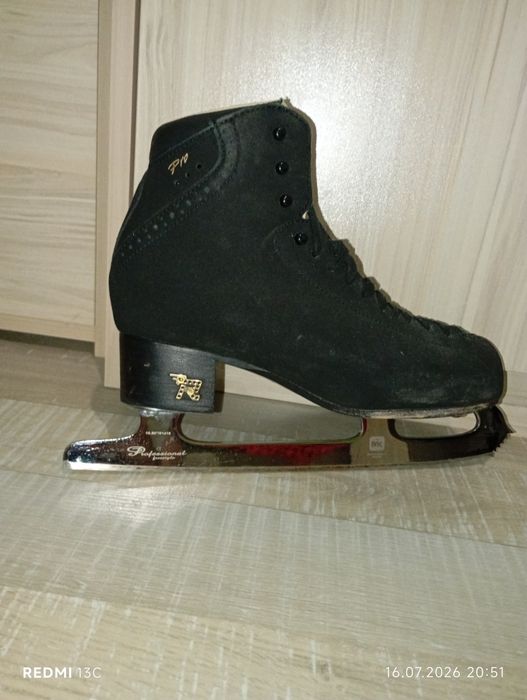 Продавам запазени кънки