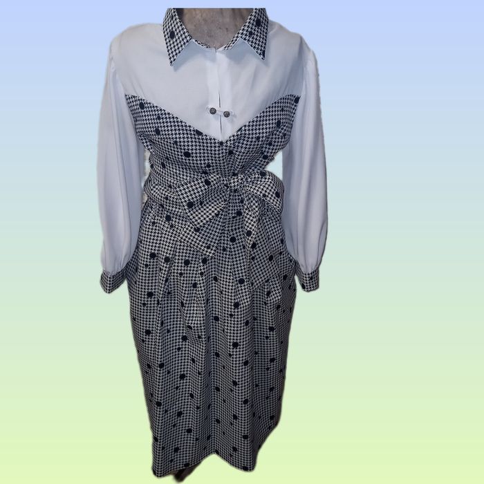 Продам  костюм женский