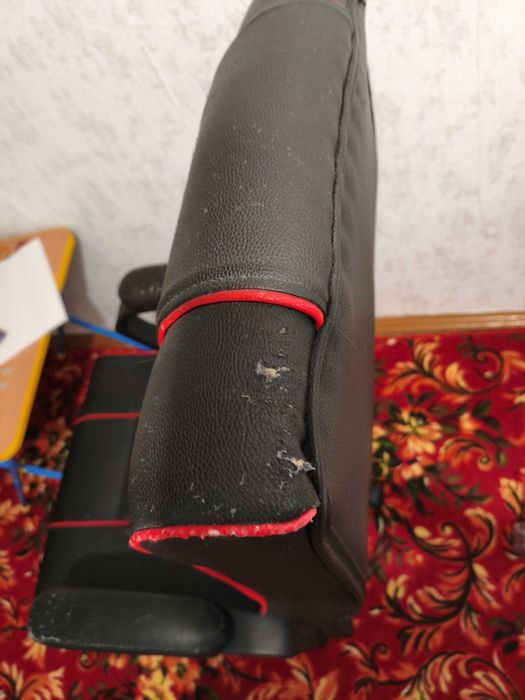 Продам кресло офисное