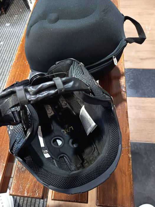 Каска за ски с куфърче