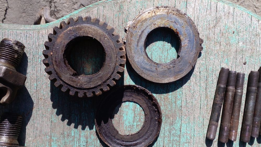 Продам запчасти на газель 402-100 ДВС