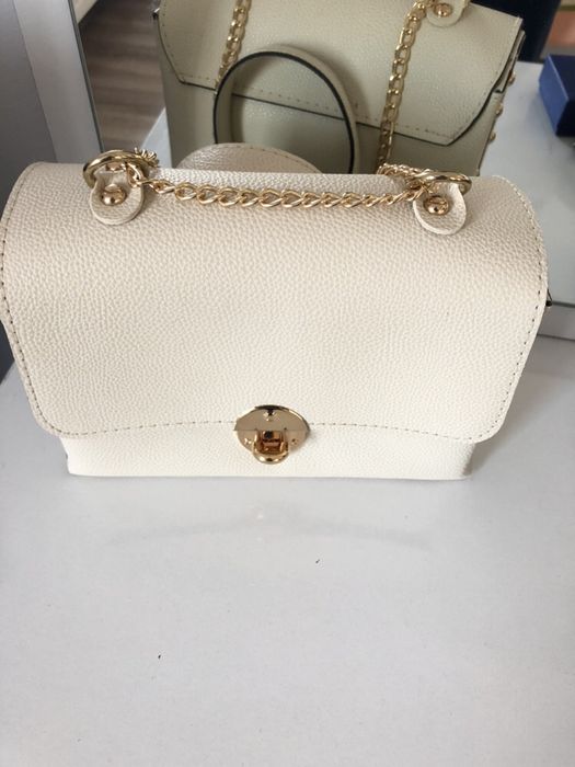 Дамски чанти Guess