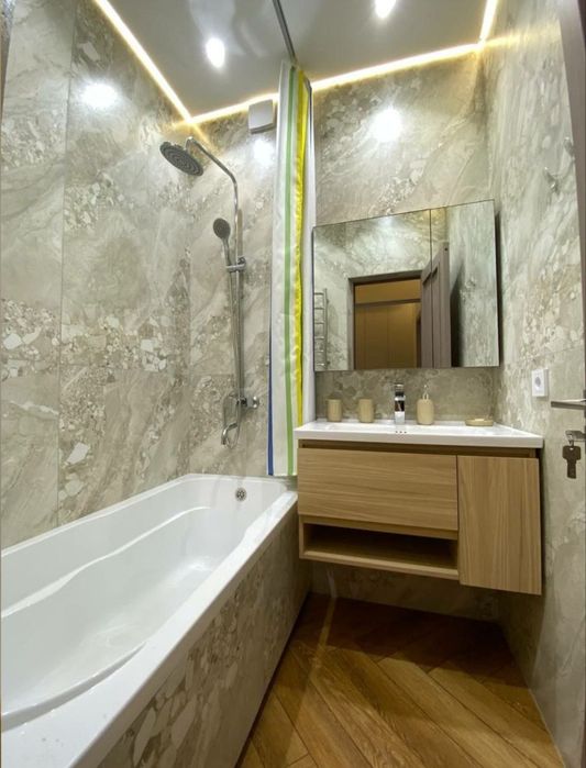 метро Ойбек, комната 2 срочно семья