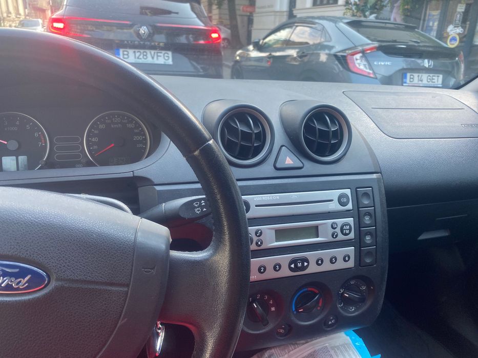 FORD Fiesta 2005 — imagine 2