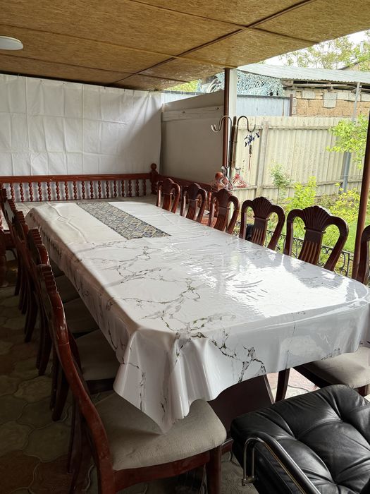 Продается стол со стульями