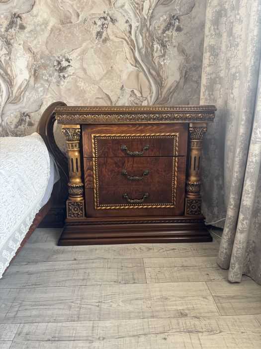 Срочно продам спальню