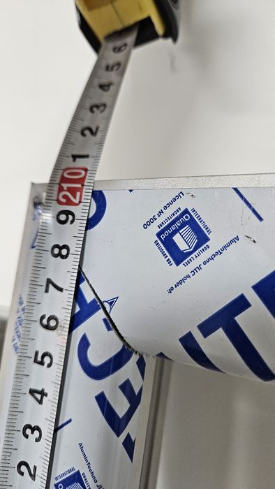 Двери металлические со стеклом