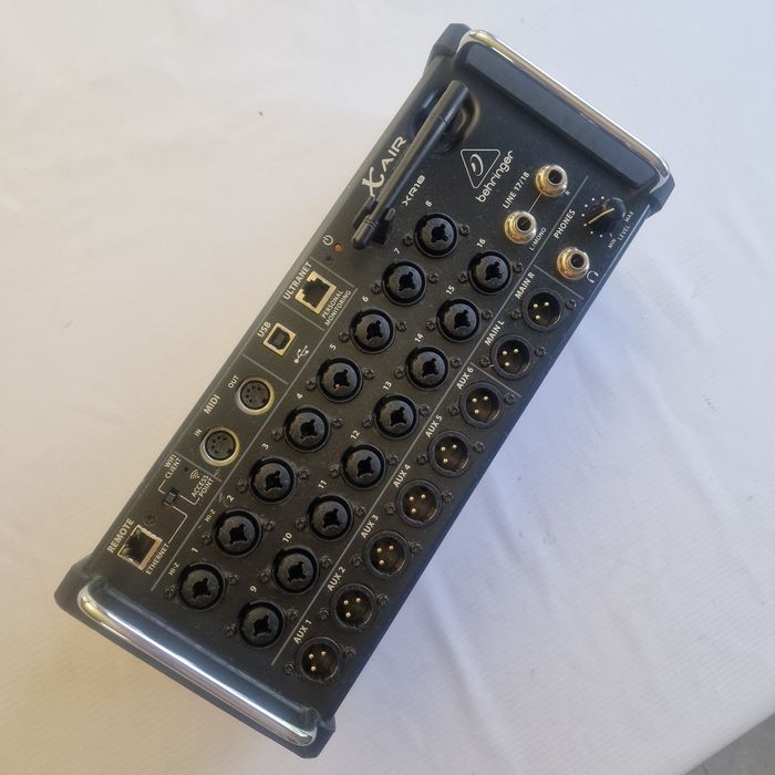 Behringer X Air 18 цифровой микшерный пульт