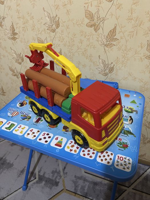 Продам детские машинуи
