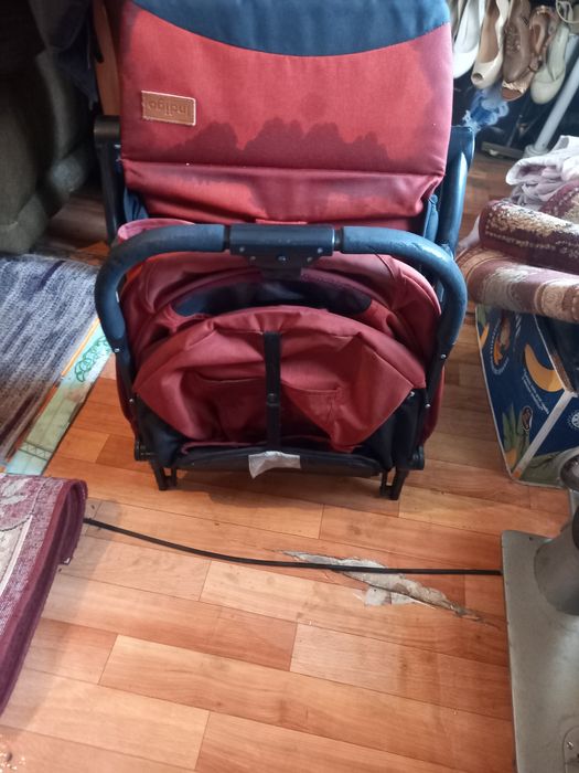 Срочно продам коляску