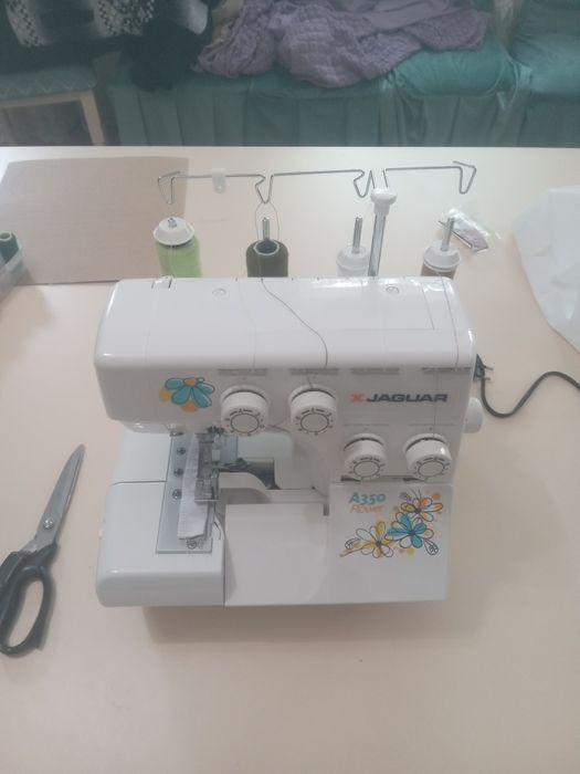 Швеиная машина оберловка