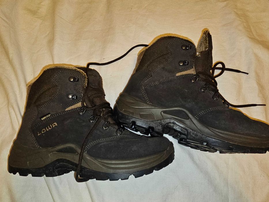 Ghete munte iarna lowa 39 si 1/2 Nabucco renegade GTX gore-tex ca noi