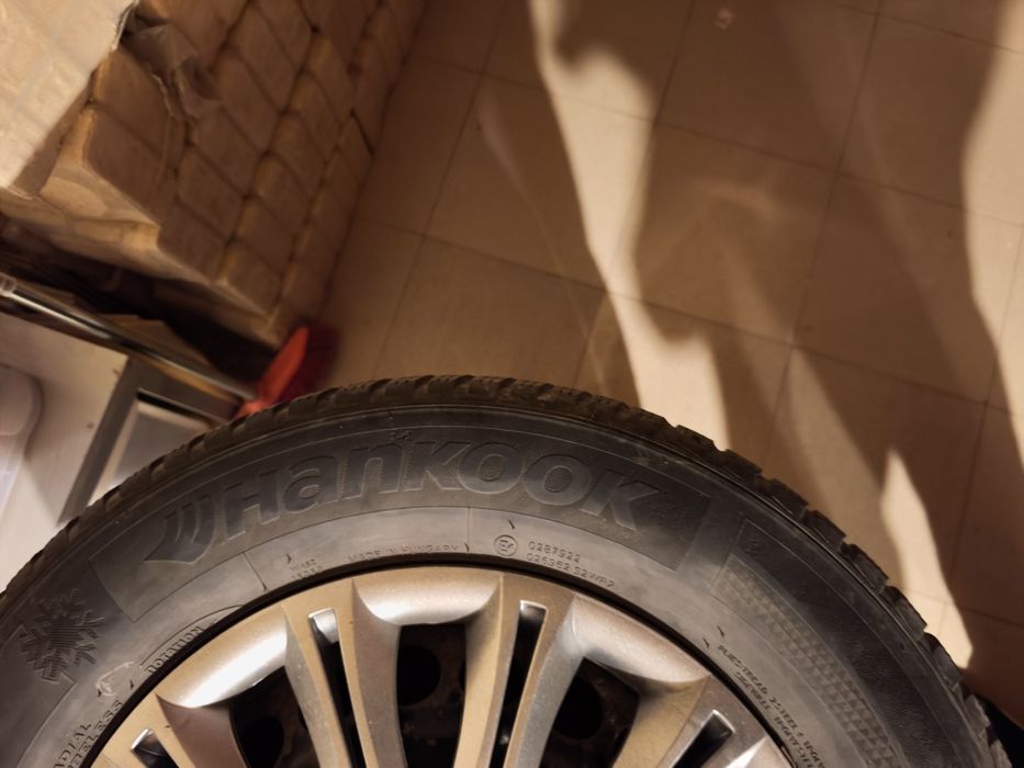 4 бр зимни гуми Hankook 205/65/15 и джанти 5х112мецедес,ауди,бмв