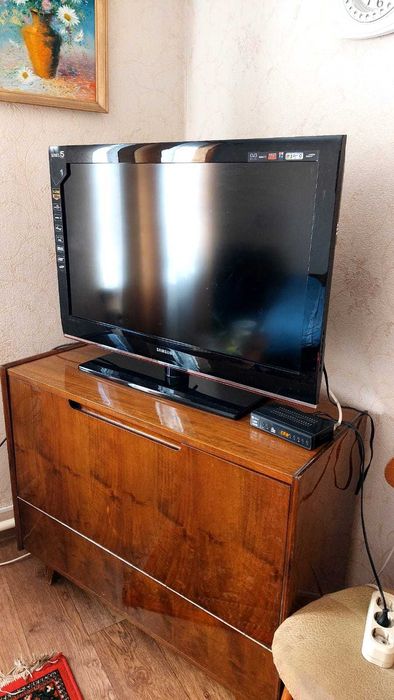 Телевизор SAMSUNG