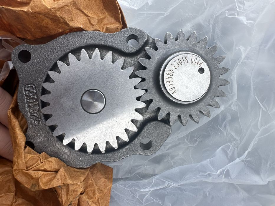 Маслянный насос CUMMINS