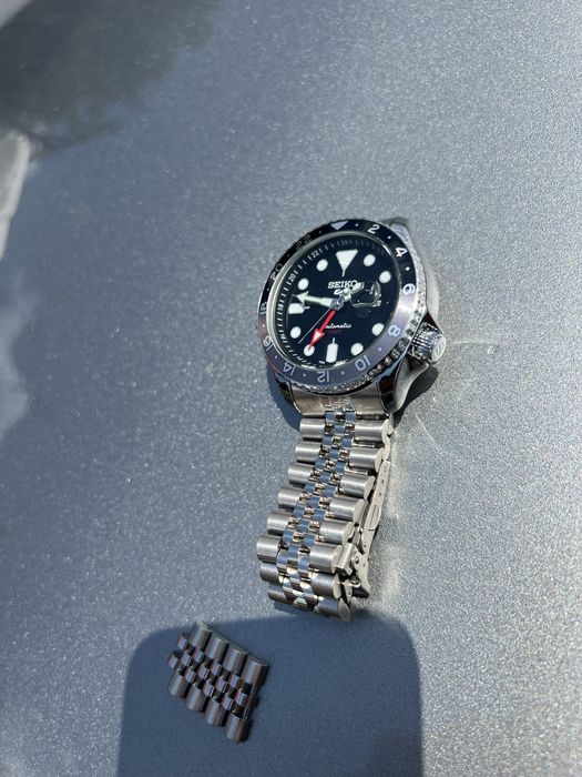 Seiko 5s gmt automatic