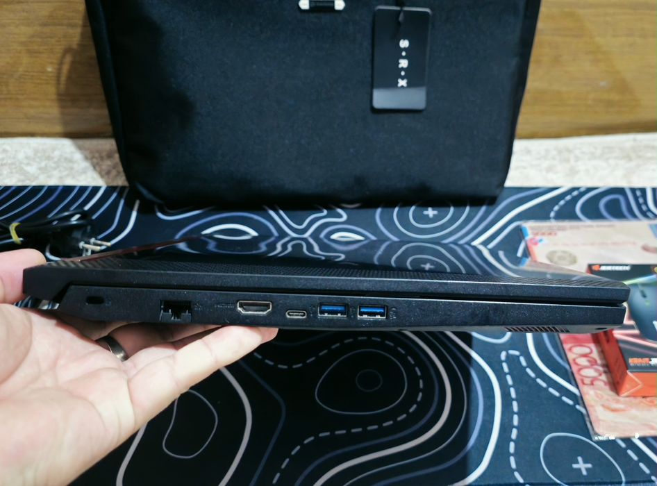 Acer Nitro 5 17 ssd512,ozu8 в отличном состаяний!