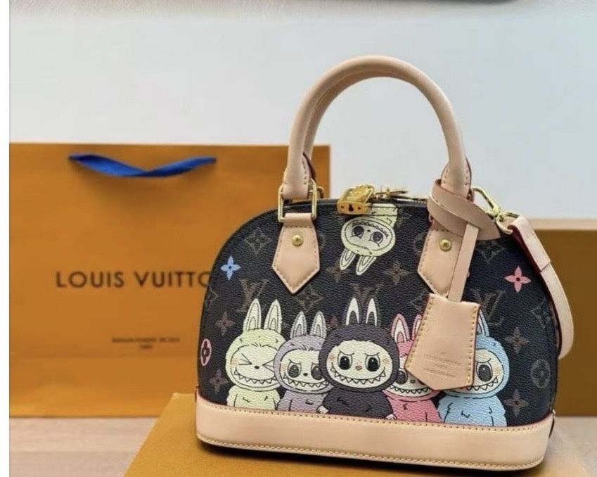Сумки Louis Vuitton с вишенками