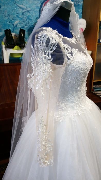Свадебное новое платье
