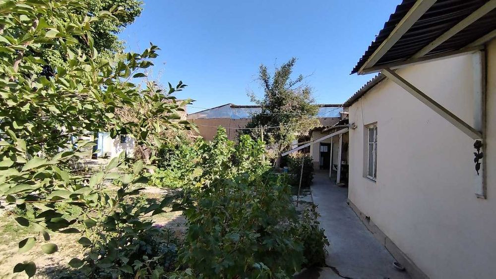 Продаётся дом.Находится в городе КАТТАКУРГАН.