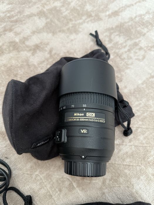 Фотоапарат Nikon D7000