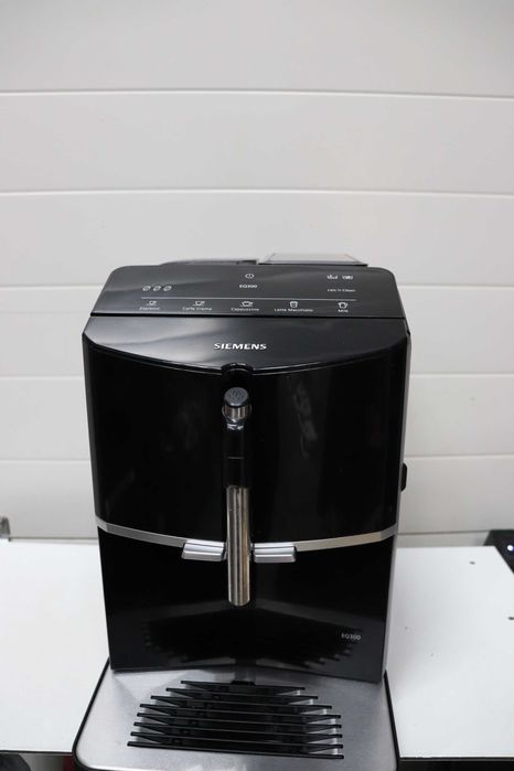 Siemens TF301G EQ300 автоматична кафемашина за еспресо, UK Щепсел