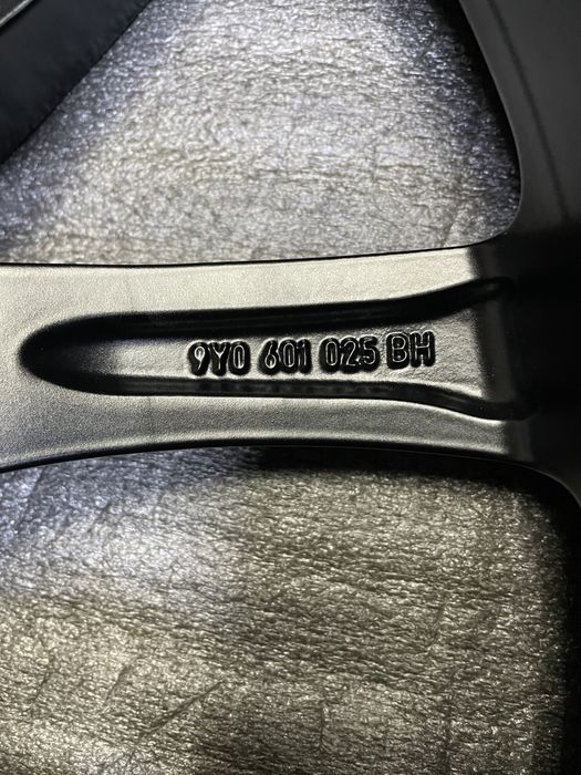 Jante originale Porsche Cayenne pe 21 . Model EXLUSIVE !