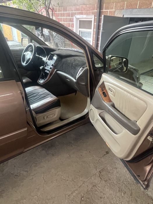 Продам машину в хорошем состояние