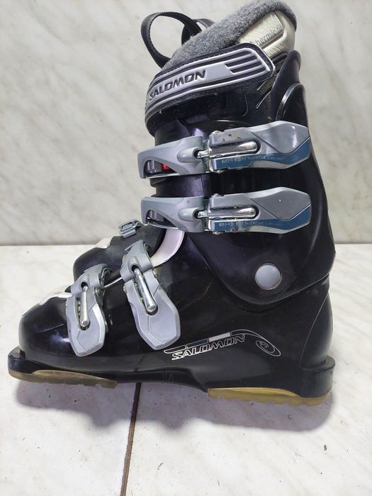 Clapari ski schi Salomon  mondo 24 corespunde mărimii 37