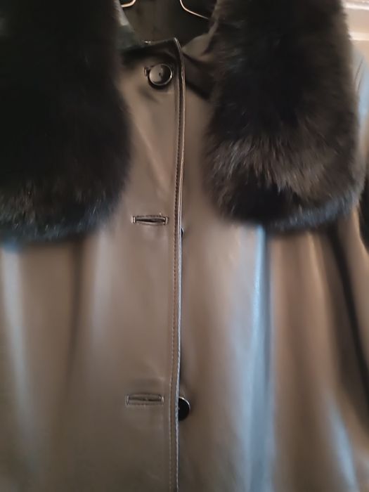 Кожаное пальто женское