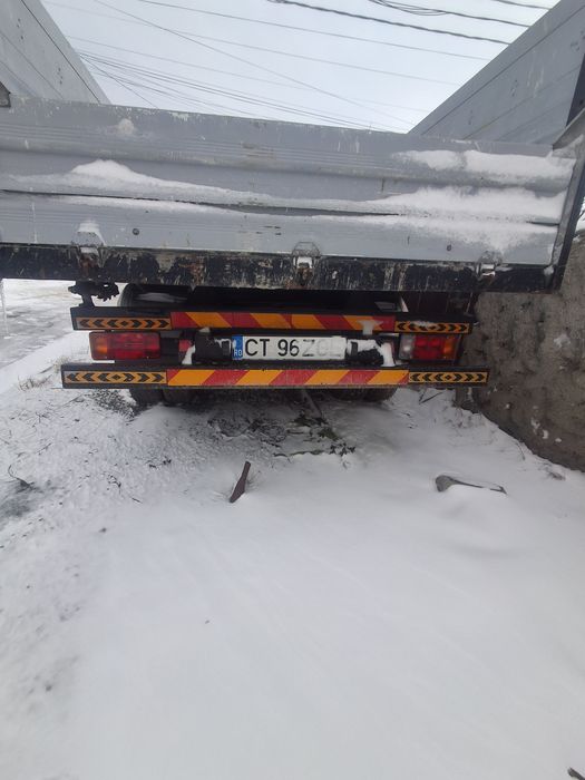 Bena basculabilă iveco daily .