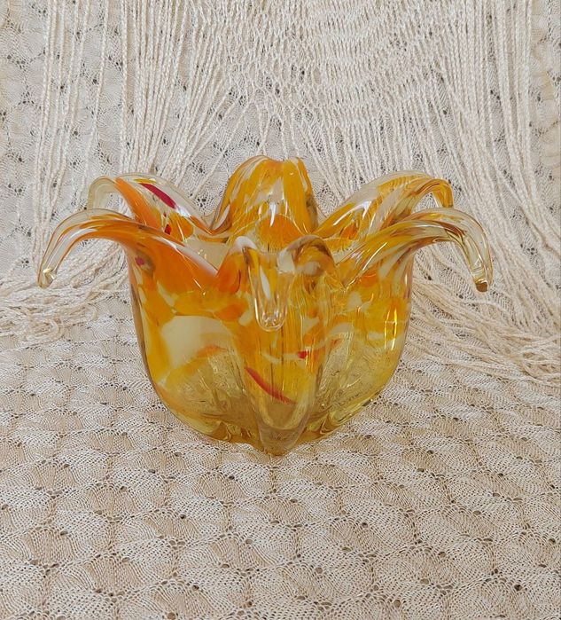 Красивая ваза конфетница