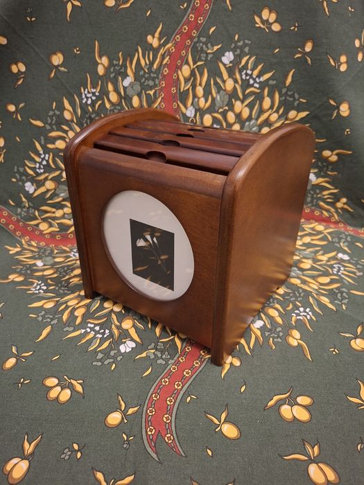 Suport din lemn pentru diverse obiecte, CD uri