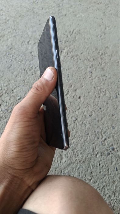 Samsung S10 5G xotirasi 8/256 iwlawi chotki
