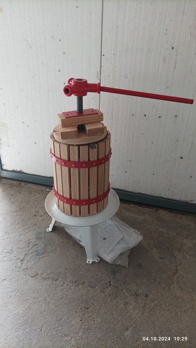 Преса за грозде, плодове 6лт.