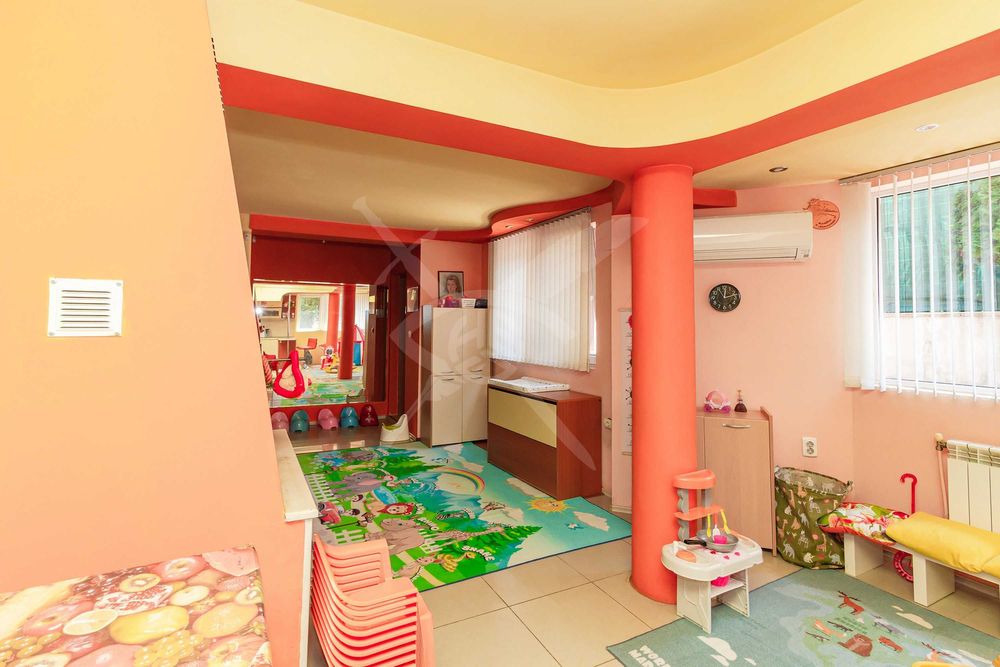 Продава се Къща в София, Левски - 450 кв.м за 1700 €/кв.м - Снимка #16