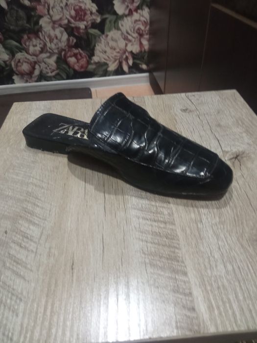 Мюлли-шлепки Zara