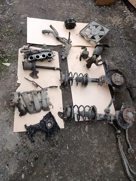 Запчасти на nissan 2 л
