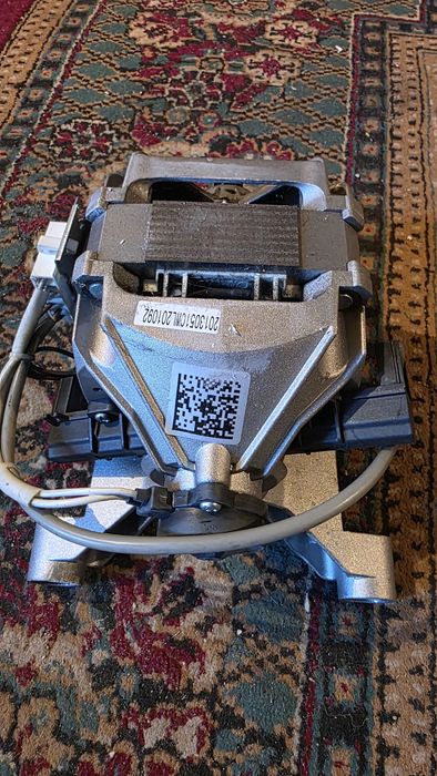 Продам  эл.двигатель от стиральные машин