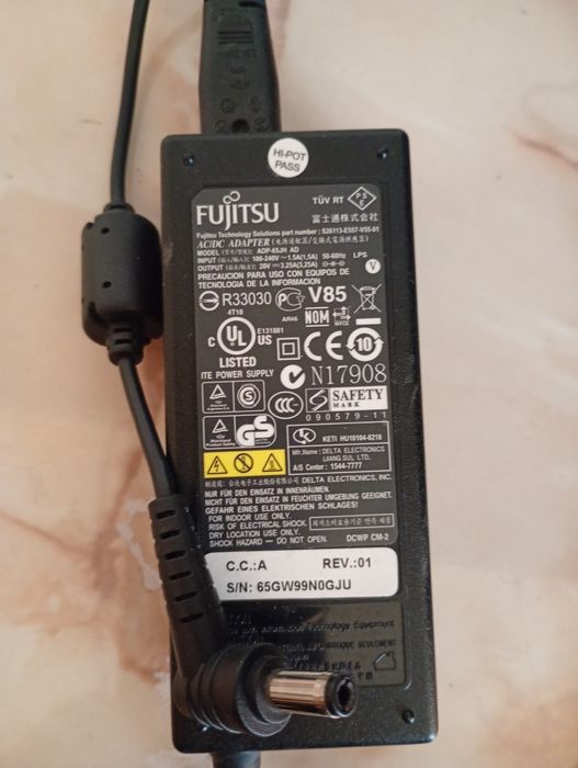 Зарядно за FUJITSU S 935