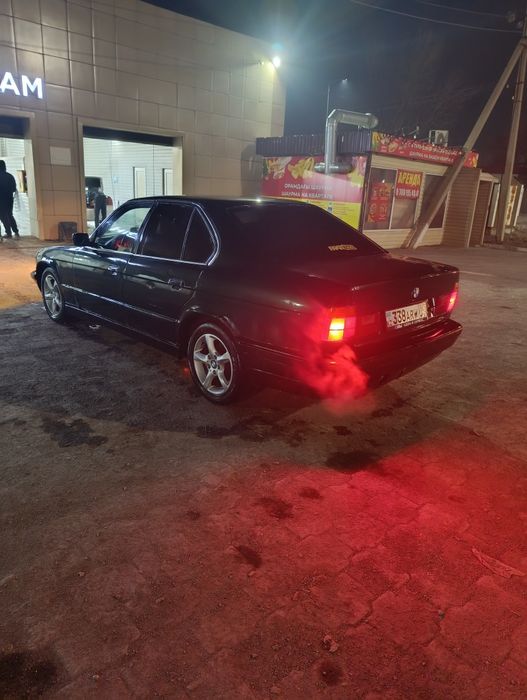 Продам BMW e34 520I