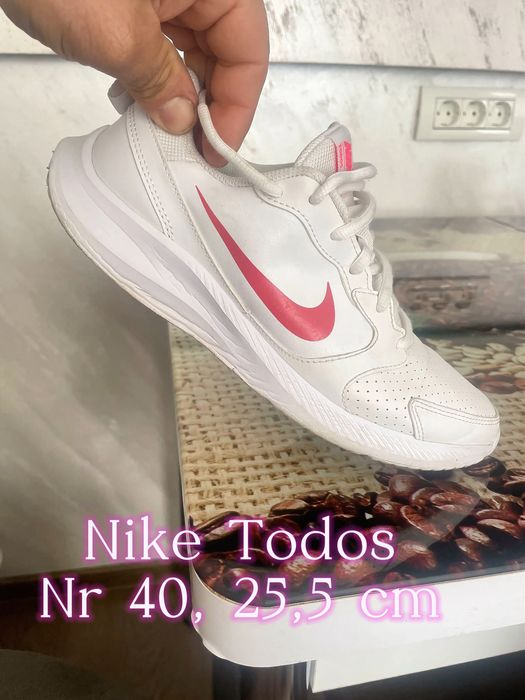 2 perechi Pantofi sport Nike