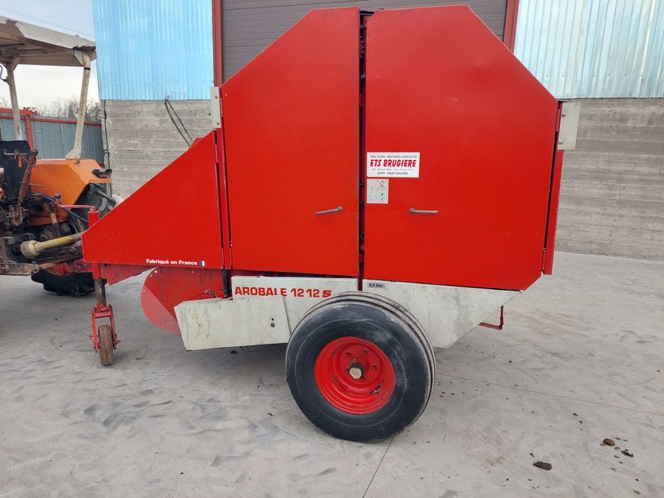 Presa de balotat balotiera rotunda claas rollant 44s 46 aroballe