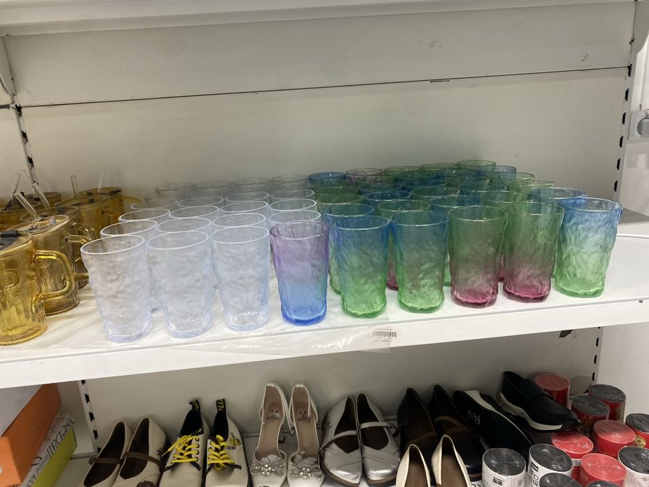 Посуда и игрушки