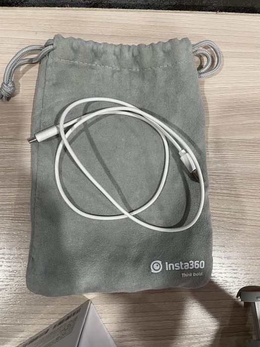 Стабилизатор INSTA 360 Flow для телефона