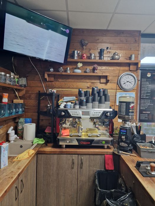 Afacere la cheie-Cafenea deja functionala-Tatarasi