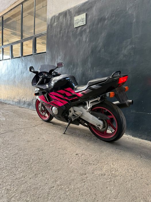 Honda CBR 600 pc25