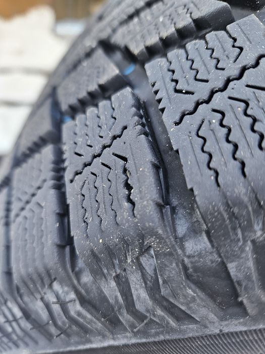 Продам автошины новые