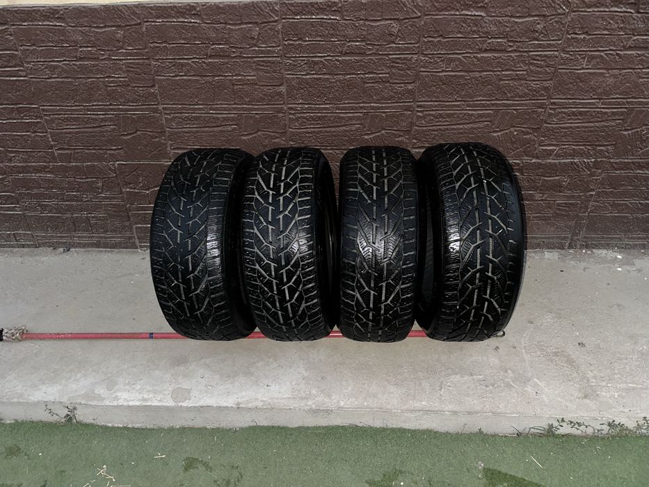 Продам шину 235/55/17 в хорошем