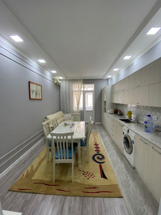 Продаётся квартира в центре города 2 этаж 3 комнатная